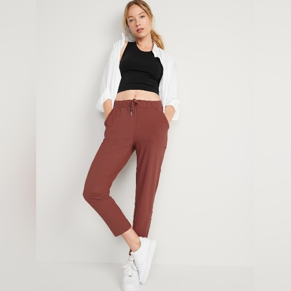 🆕️NWT Old Navy High-Waisted Powersoft Coze Edition Slim Taper Pants, Size Small - Picture 2 of 10